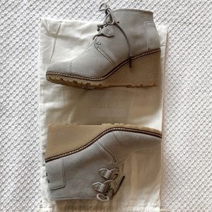 Toms Suede Kala Wedge Bootie